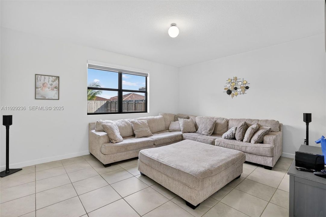 For Sale: $575,000 (4 beds, 2 baths, 2598 Square Feet)