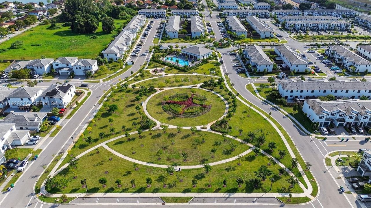 For Sale: $575,000 (4 beds, 2 baths, 2598 Square Feet)