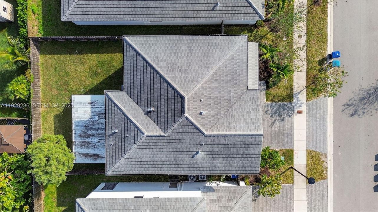 For Sale: $575,000 (4 beds, 2 baths, 2598 Square Feet)