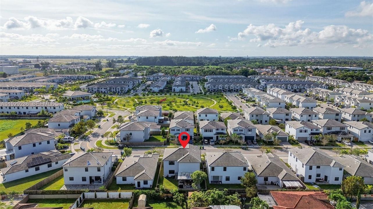 For Sale: $575,000 (4 beds, 2 baths, 2598 Square Feet)