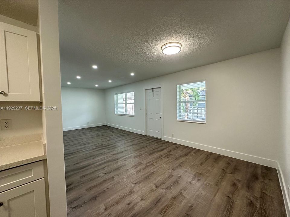 En Renta: $1,695 (1 camas, 1 baños, 700 Pies cuadrados)