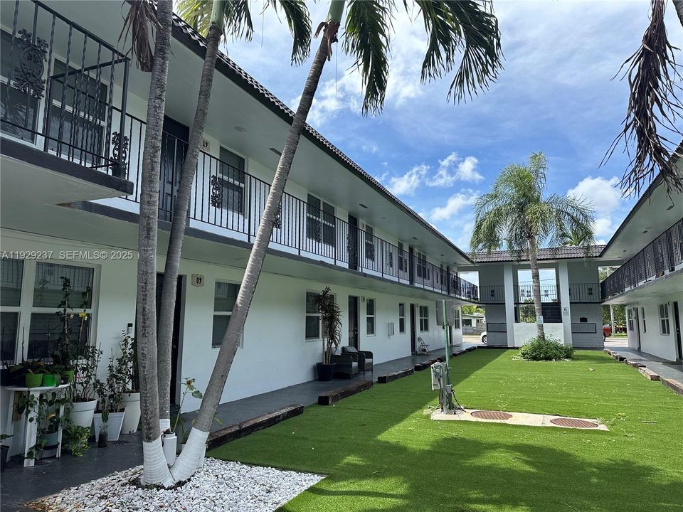 En Renta: $1,695 (1 camas, 1 baños, 700 Pies cuadrados)