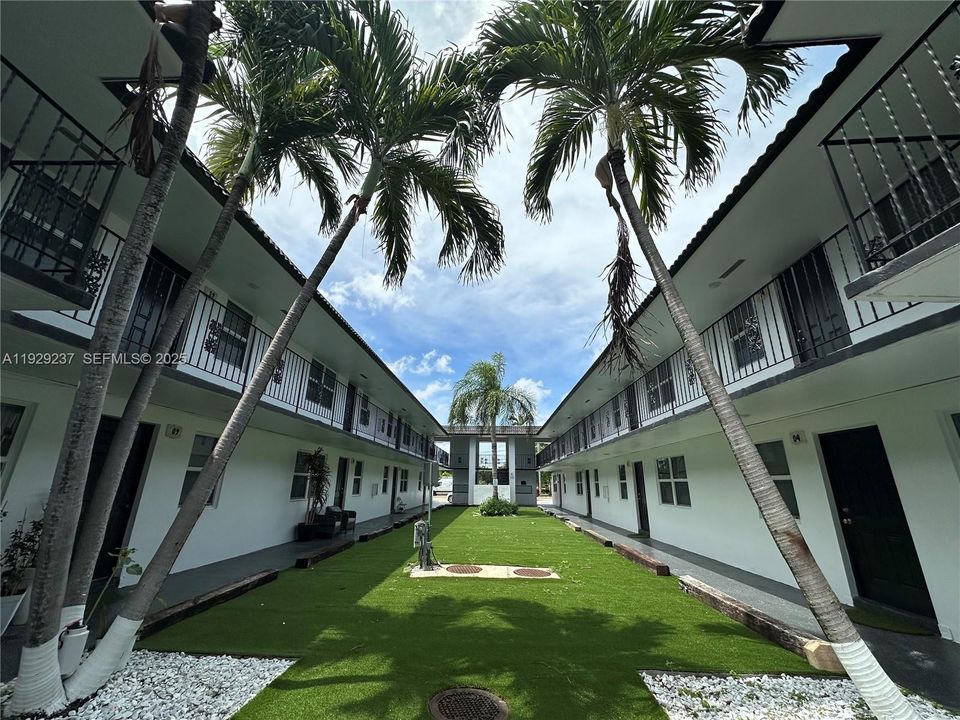 En Renta: $1,695 (1 camas, 1 baños, 700 Pies cuadrados)