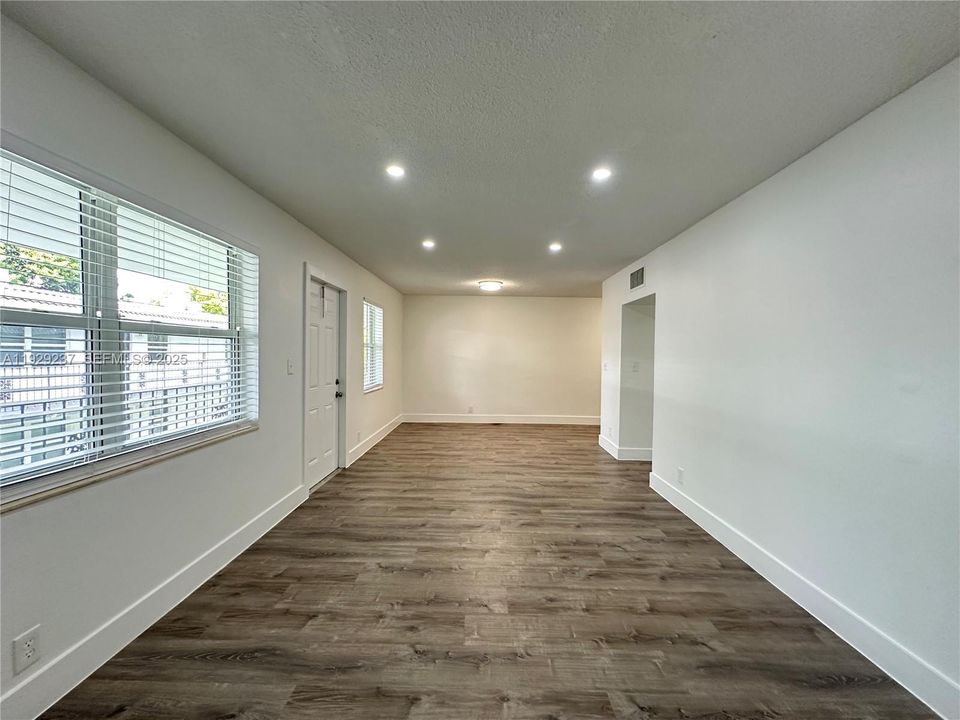 En Renta: $1,695 (1 camas, 1 baños, 700 Pies cuadrados)