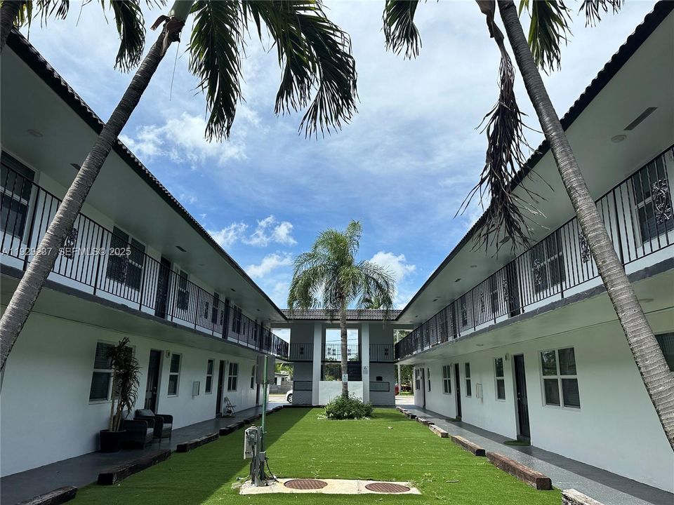 En Renta: $1,695 (1 camas, 1 baños, 700 Pies cuadrados)