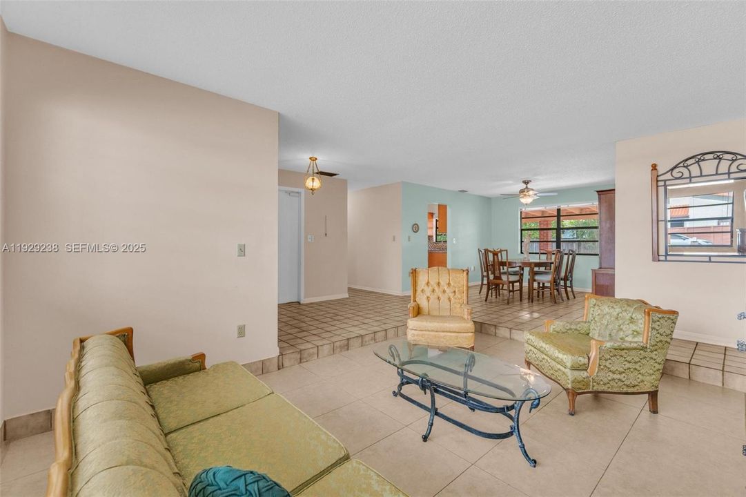 Active With Contract: $550,000 (3 beds, 2 baths, 1775 Square Feet)