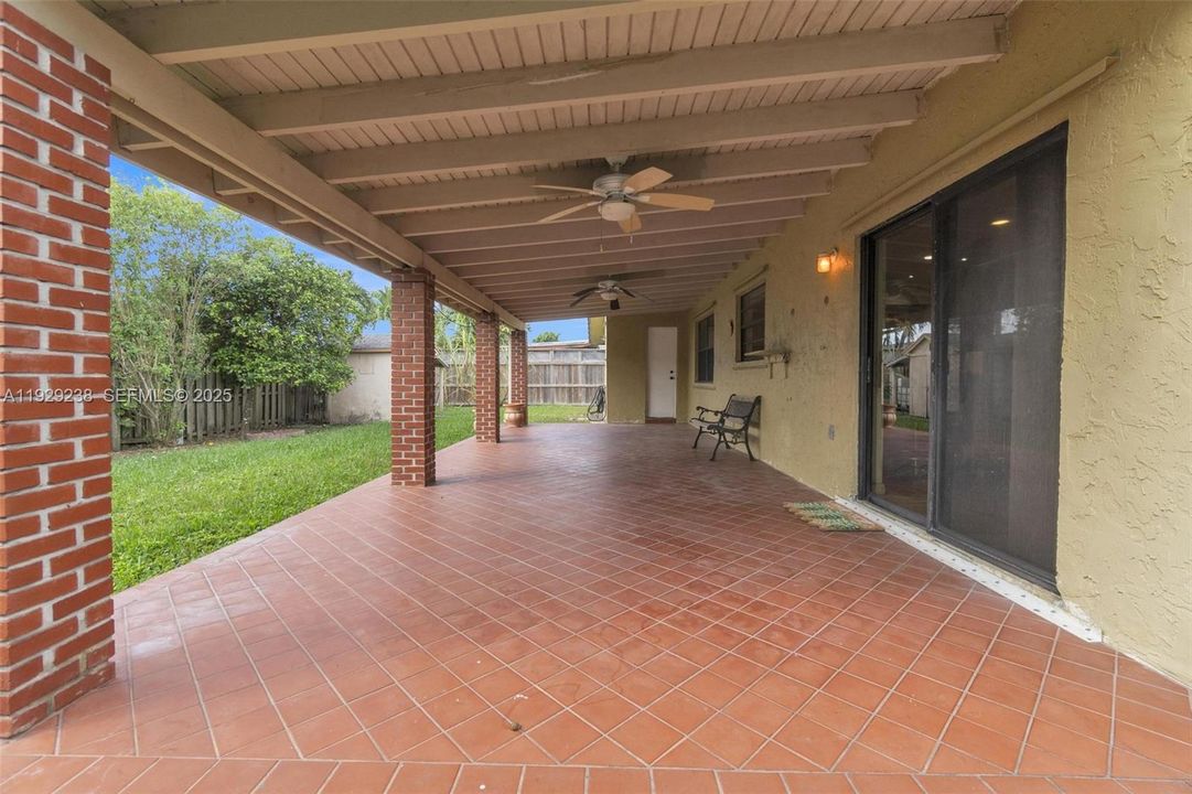 Active With Contract: $550,000 (3 beds, 2 baths, 1775 Square Feet)