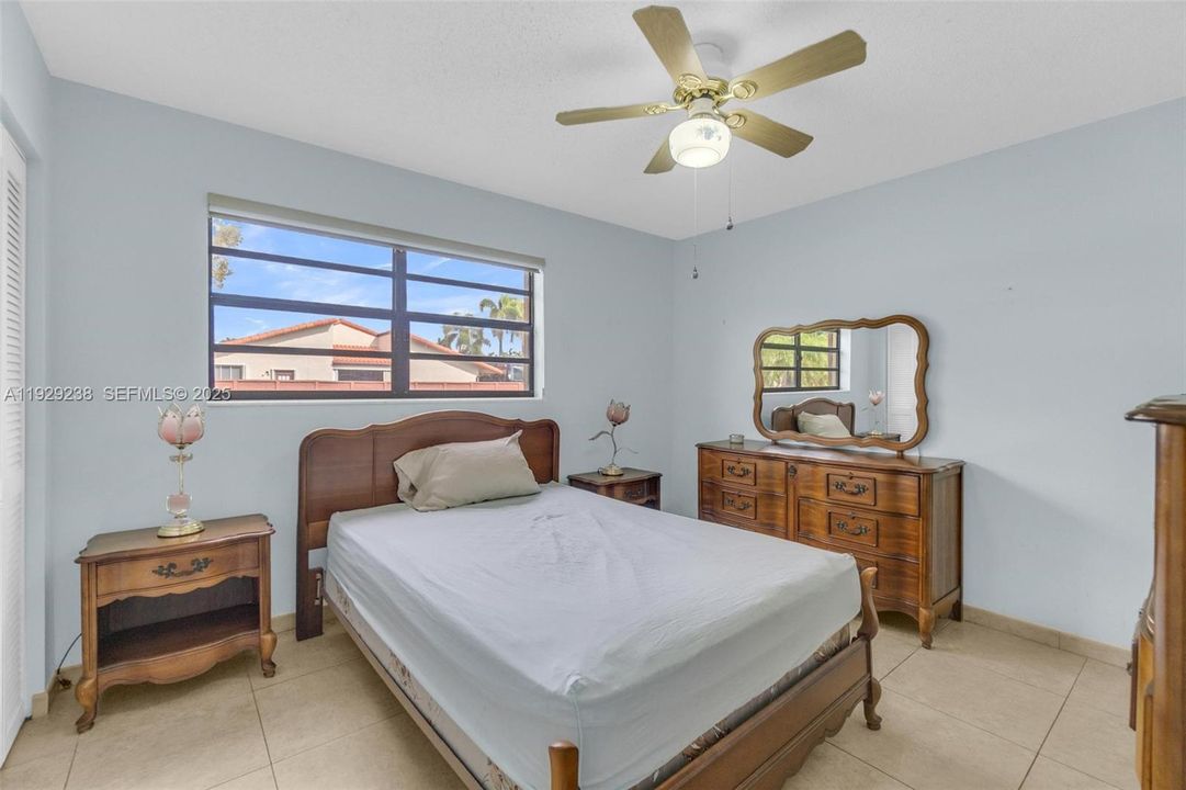 Active With Contract: $550,000 (3 beds, 2 baths, 1775 Square Feet)