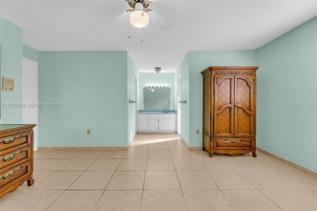 Active With Contract: $550,000 (3 beds, 2 baths, 1775 Square Feet)