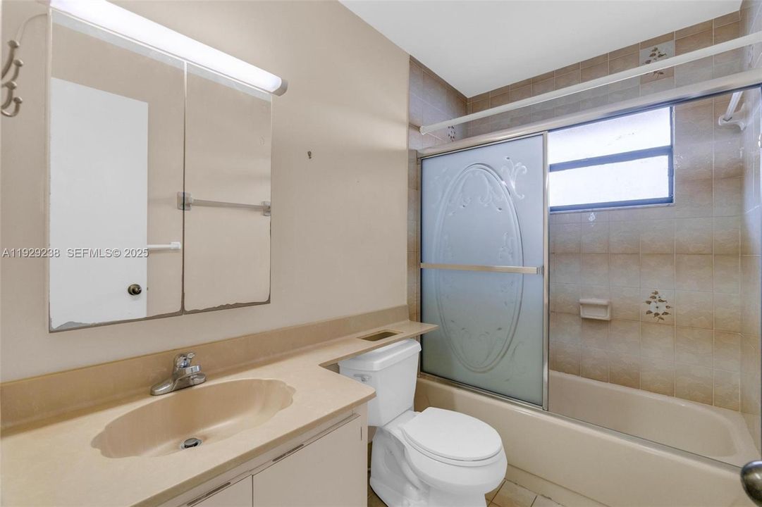 Active With Contract: $550,000 (3 beds, 2 baths, 1775 Square Feet)