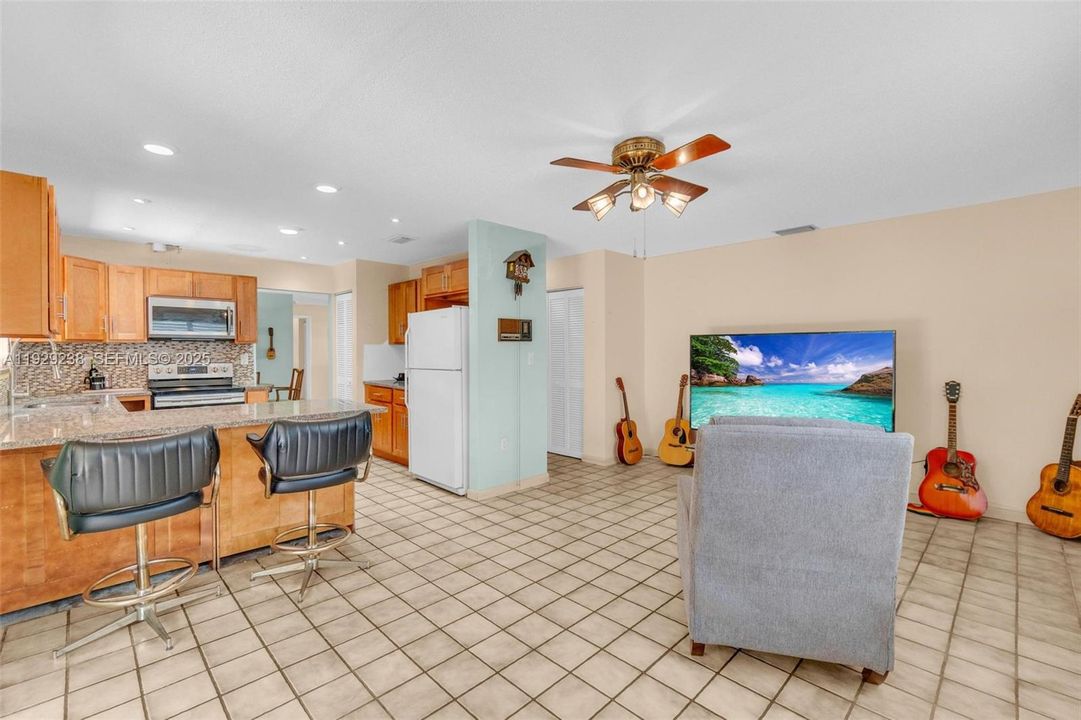 Active With Contract: $550,000 (3 beds, 2 baths, 1775 Square Feet)