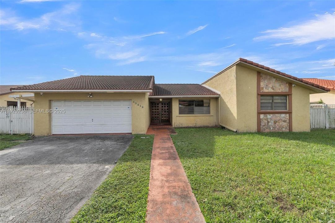 Active With Contract: $550,000 (3 beds, 2 baths, 1775 Square Feet)