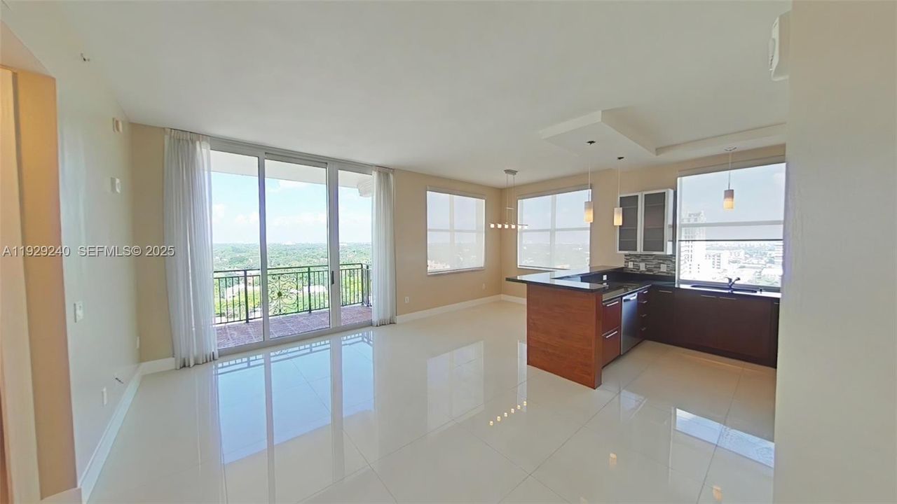 En Venta: $690,000 (2 camas, 2 baños, 1181 Pies cuadrados)