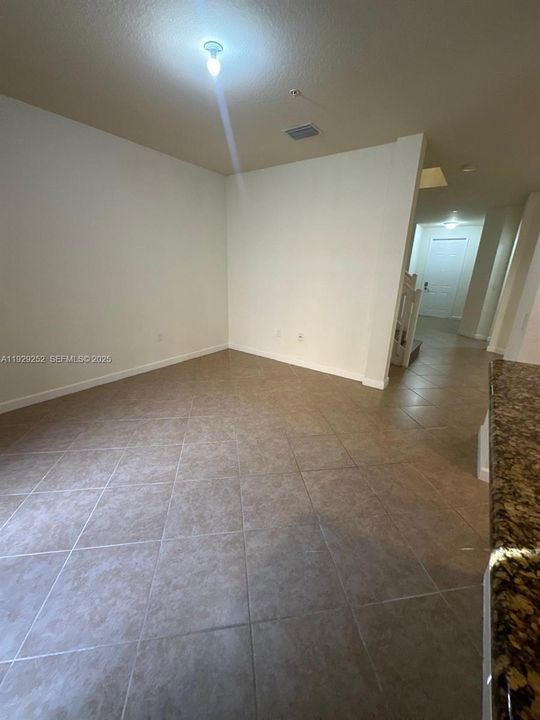 For Rent: $3,200 (3 beds, 2 baths, 1742 Square Feet)