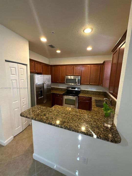 For Rent: $3,200 (3 beds, 2 baths, 1742 Square Feet)