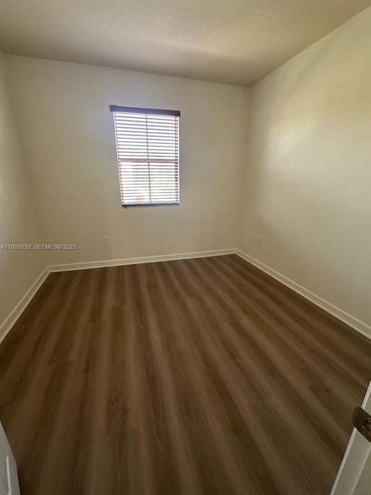 For Rent: $3,200 (3 beds, 2 baths, 1742 Square Feet)
