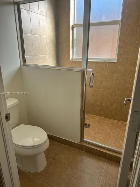 For Rent: $3,200 (3 beds, 2 baths, 1742 Square Feet)