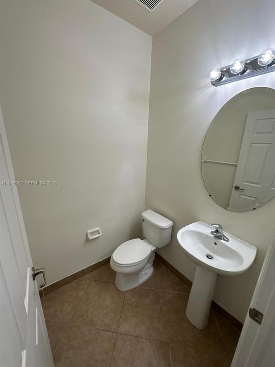 For Rent: $3,200 (3 beds, 2 baths, 1742 Square Feet)