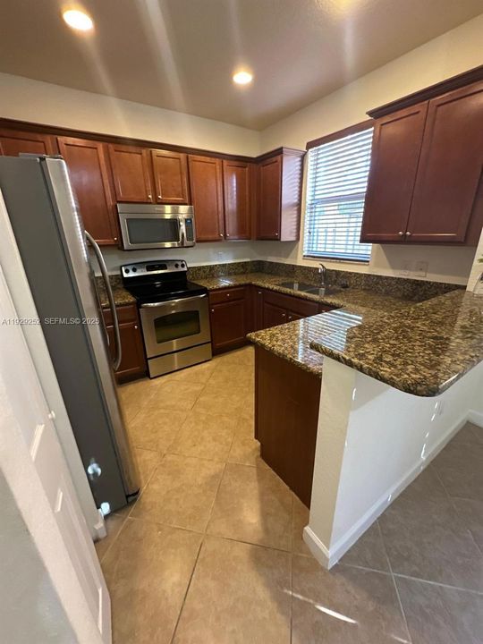 For Rent: $3,200 (3 beds, 2 baths, 1742 Square Feet)