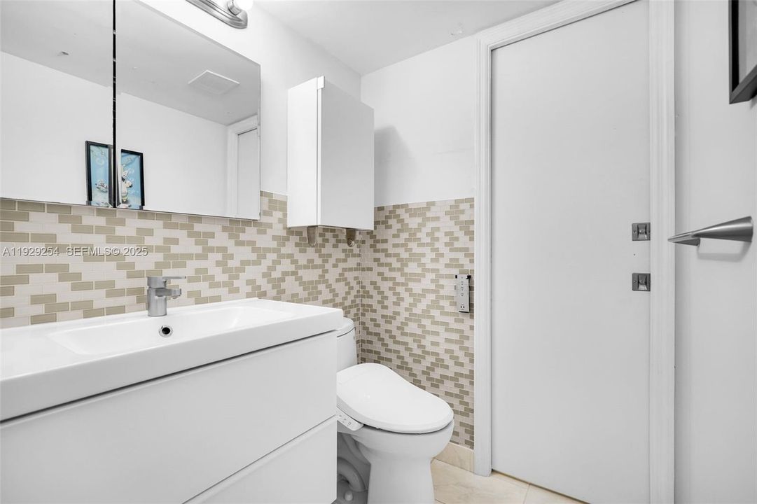 В аренду: $2,750 (1 спален, 1 ванн, 896 Квадратных фут)