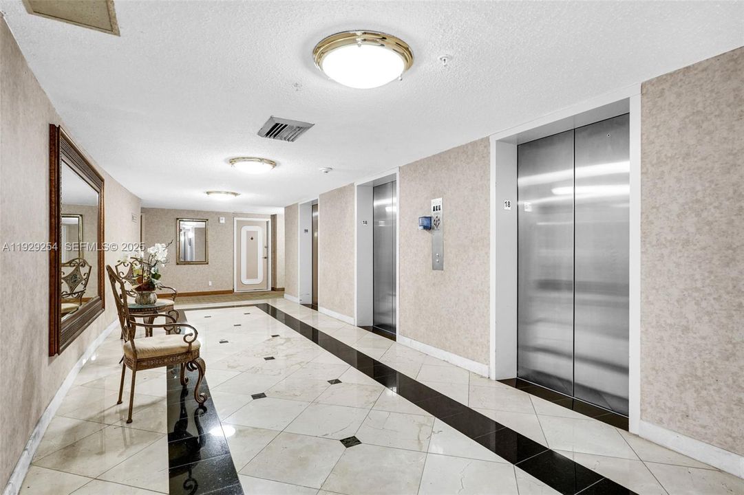 В аренду: $2,750 (1 спален, 1 ванн, 896 Квадратных фут)