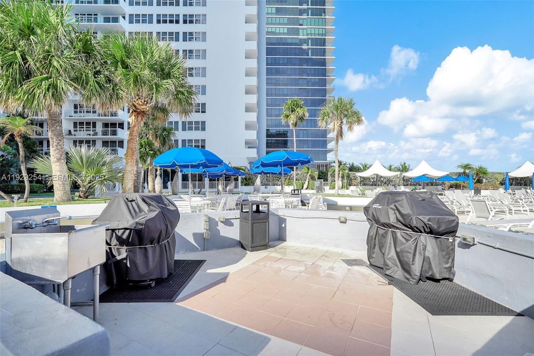 В аренду: $2,750 (1 спален, 1 ванн, 896 Квадратных фут)