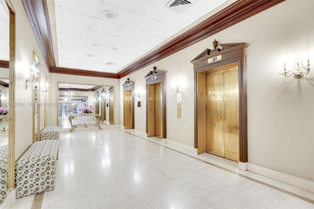 В аренду: $2,750 (1 спален, 1 ванн, 896 Квадратных фут)