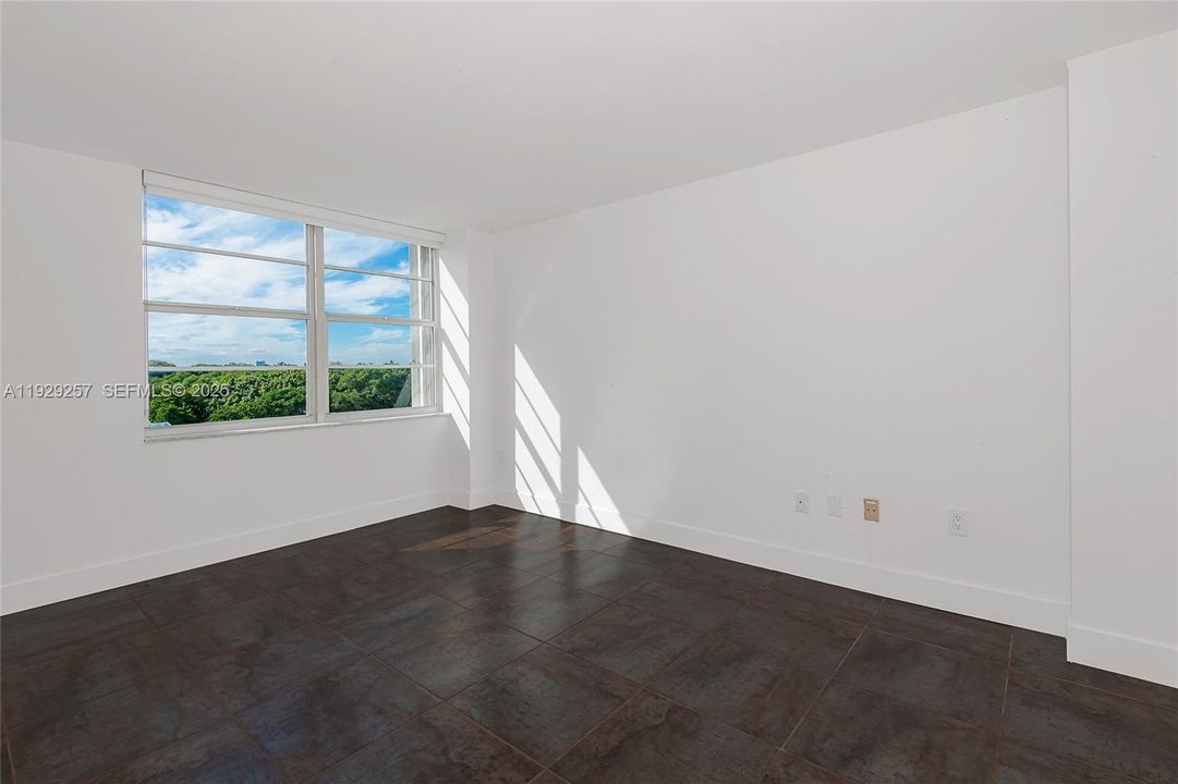 待售: $530,000 (1 贝兹, 1 浴室, 804 平方英尺)