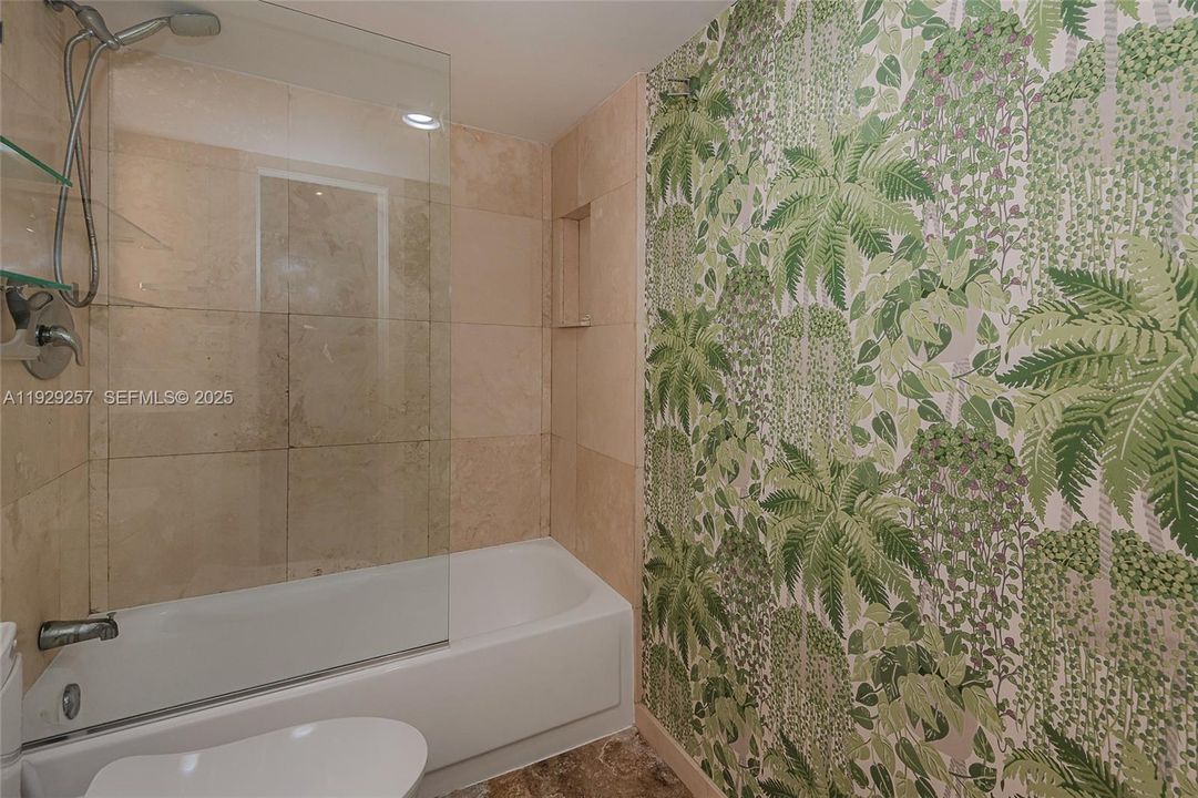 待售: $530,000 (1 贝兹, 1 浴室, 804 平方英尺)