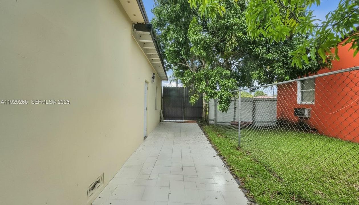 For Sale: $624,990 (4 beds, 2 baths, 1745 Square Feet)