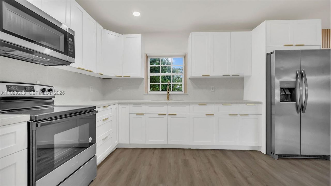 For Sale: $624,990 (4 beds, 2 baths, 1745 Square Feet)