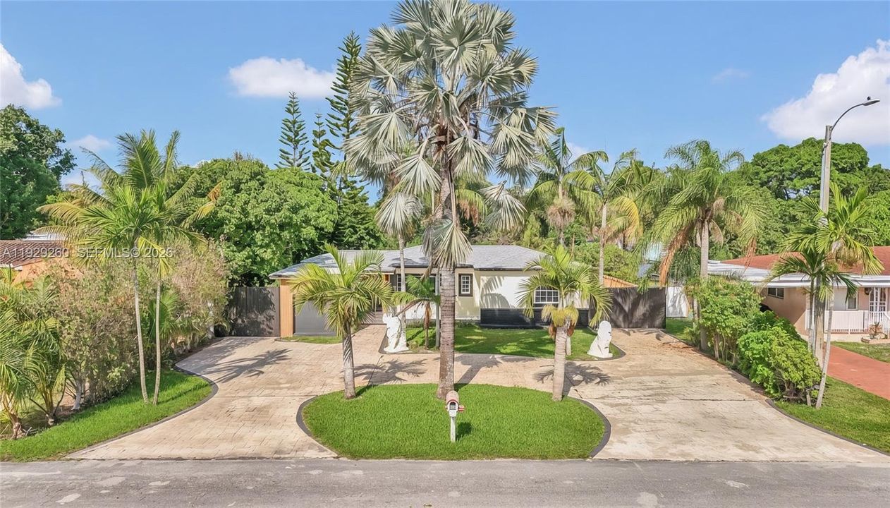 For Sale: $624,990 (4 beds, 2 baths, 1745 Square Feet)