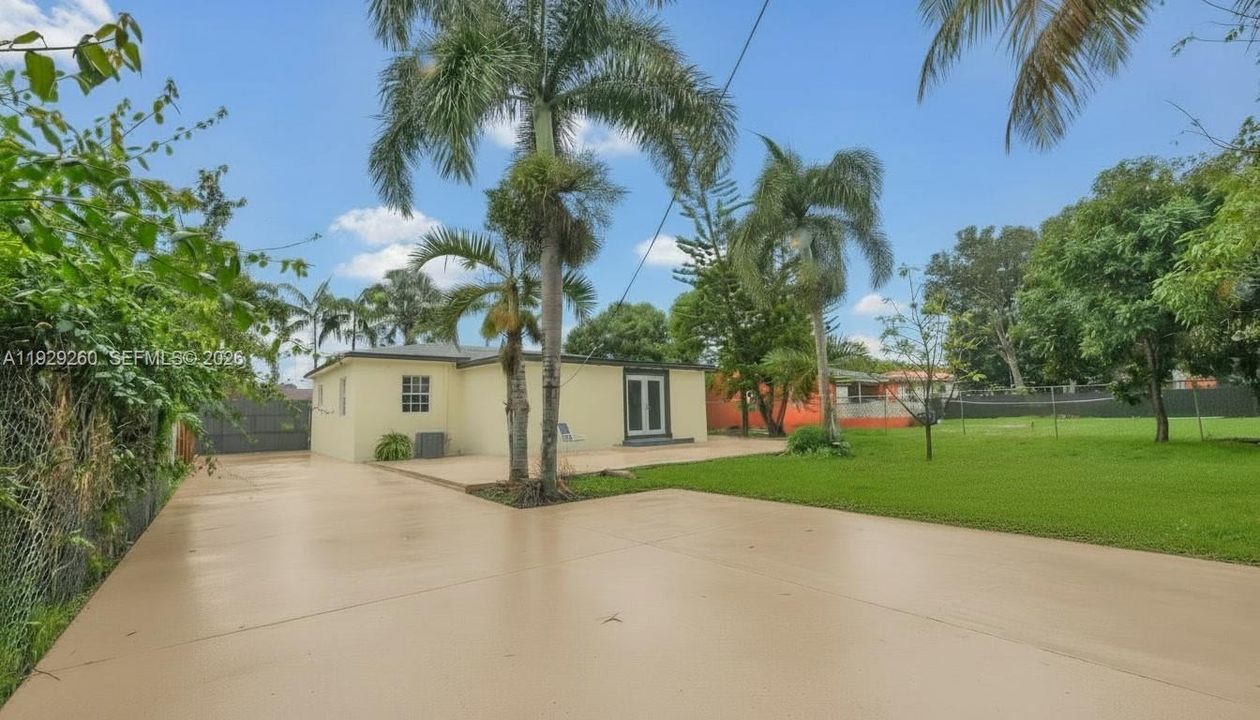 For Sale: $624,990 (4 beds, 2 baths, 1745 Square Feet)