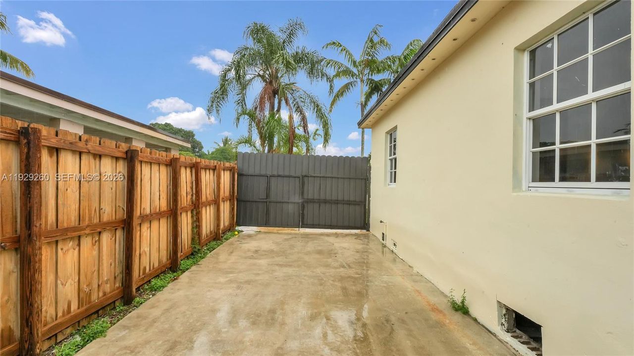 For Sale: $624,990 (4 beds, 2 baths, 1745 Square Feet)