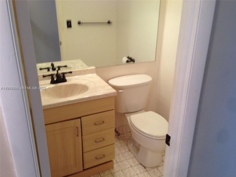 En Venta: $170,000 (1 camas, 1 baños, 940 Pies cuadrados)