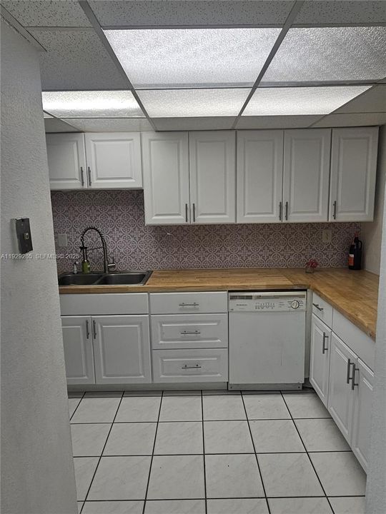 В аренду: $2,000 (2 спален, 2 ванн, 960 Квадратных фут)