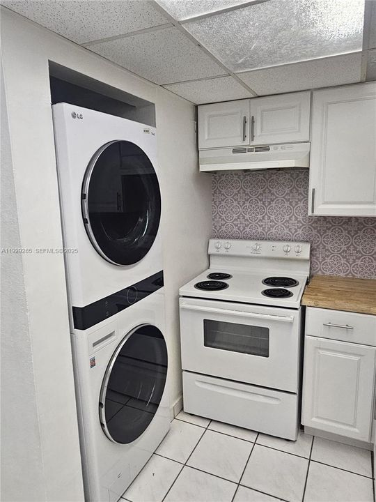 В аренду: $2,000 (2 спален, 2 ванн, 960 Квадратных фут)