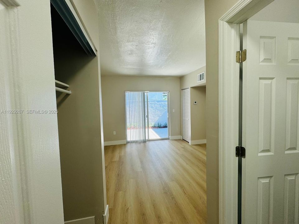 В аренду: $1,725 (1 спален, 1 ванн, 0 Квадратных фут)