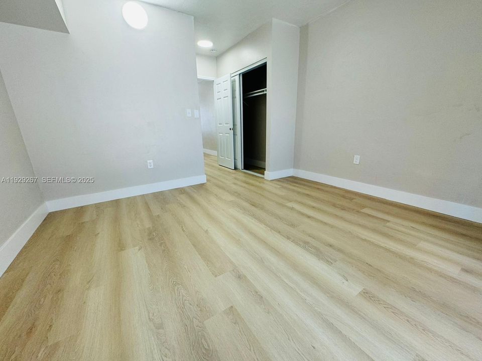 В аренду: $1,725 (1 спален, 1 ванн, 0 Квадратных фут)