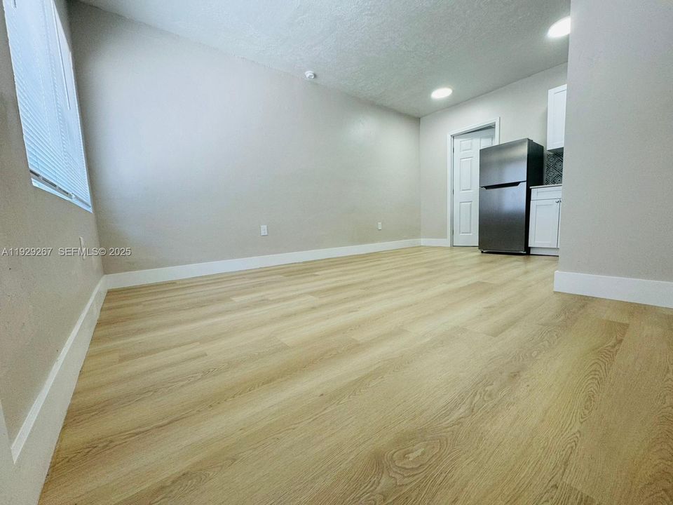 В аренду: $1,725 (1 спален, 1 ванн, 0 Квадратных фут)