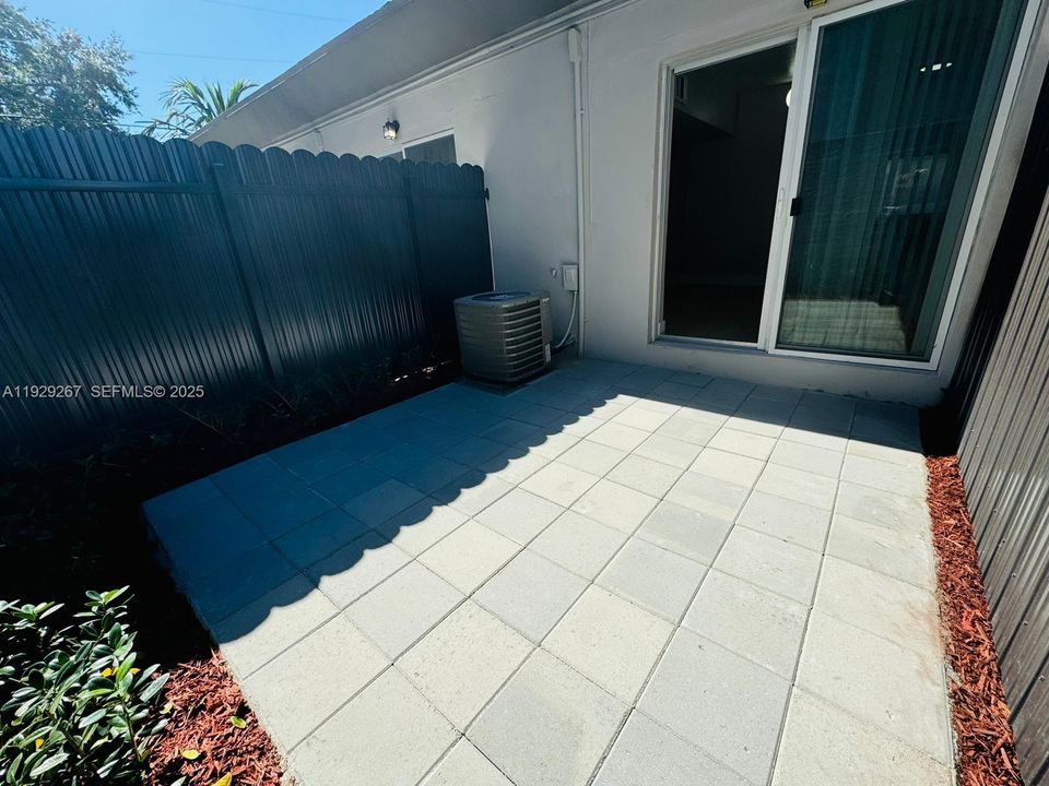 В аренду: $1,725 (1 спален, 1 ванн, 0 Квадратных фут)