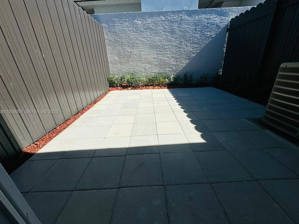 В аренду: $1,725 (1 спален, 1 ванн, 0 Квадратных фут)