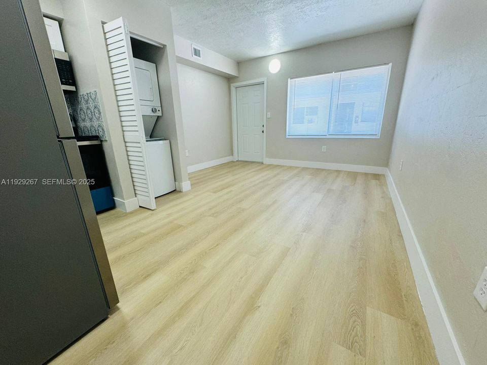 В аренду: $1,725 (1 спален, 1 ванн, 0 Квадратных фут)