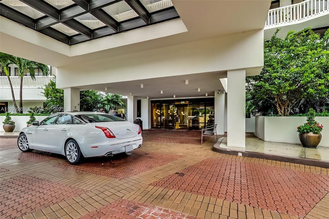 For Rent: $5,500 (3 beds, 2 baths, 1520 Square Feet)