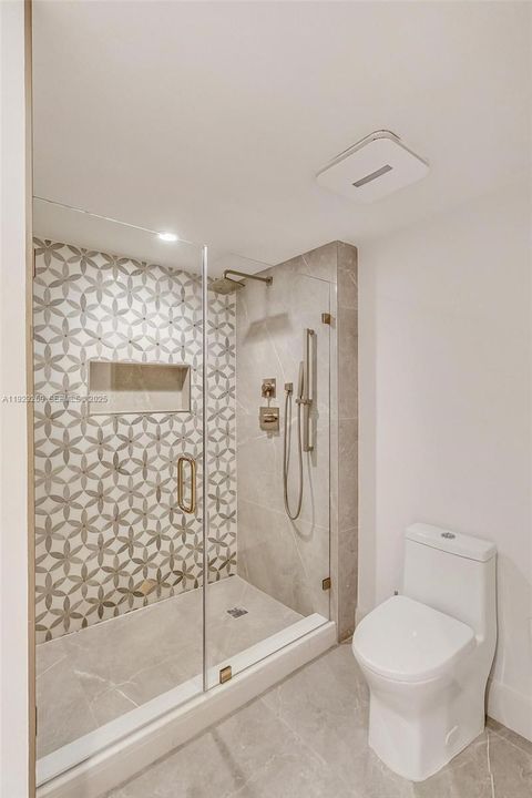 For Rent: $5,500 (3 beds, 2 baths, 1520 Square Feet)