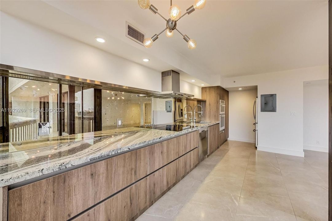 For Rent: $5,500 (3 beds, 2 baths, 1520 Square Feet)