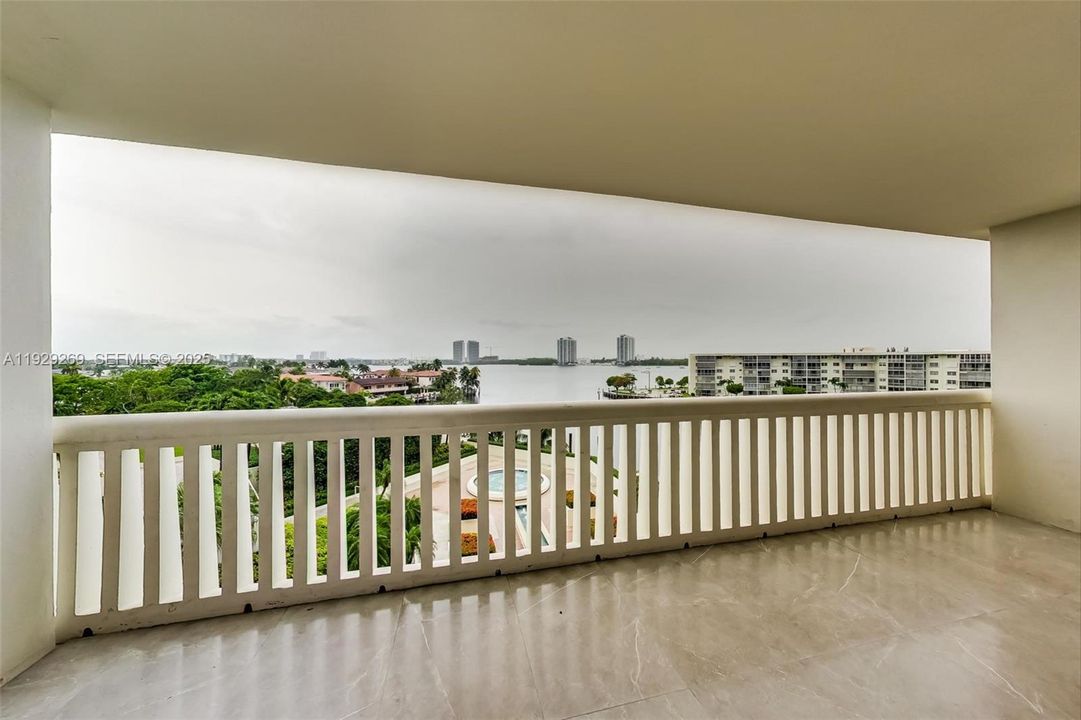 For Rent: $5,500 (3 beds, 2 baths, 1520 Square Feet)