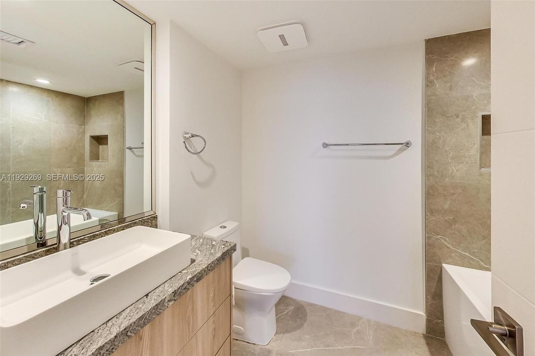 For Rent: $5,500 (3 beds, 2 baths, 1520 Square Feet)