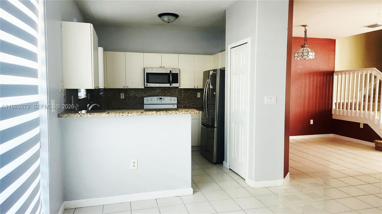For Rent: $2,200 (3 beds, 3 baths, 0 Square Feet)