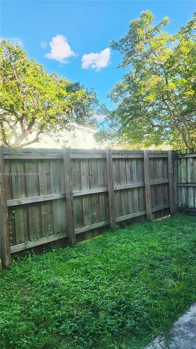 For Rent: $2,200 (3 beds, 3 baths, 0 Square Feet)